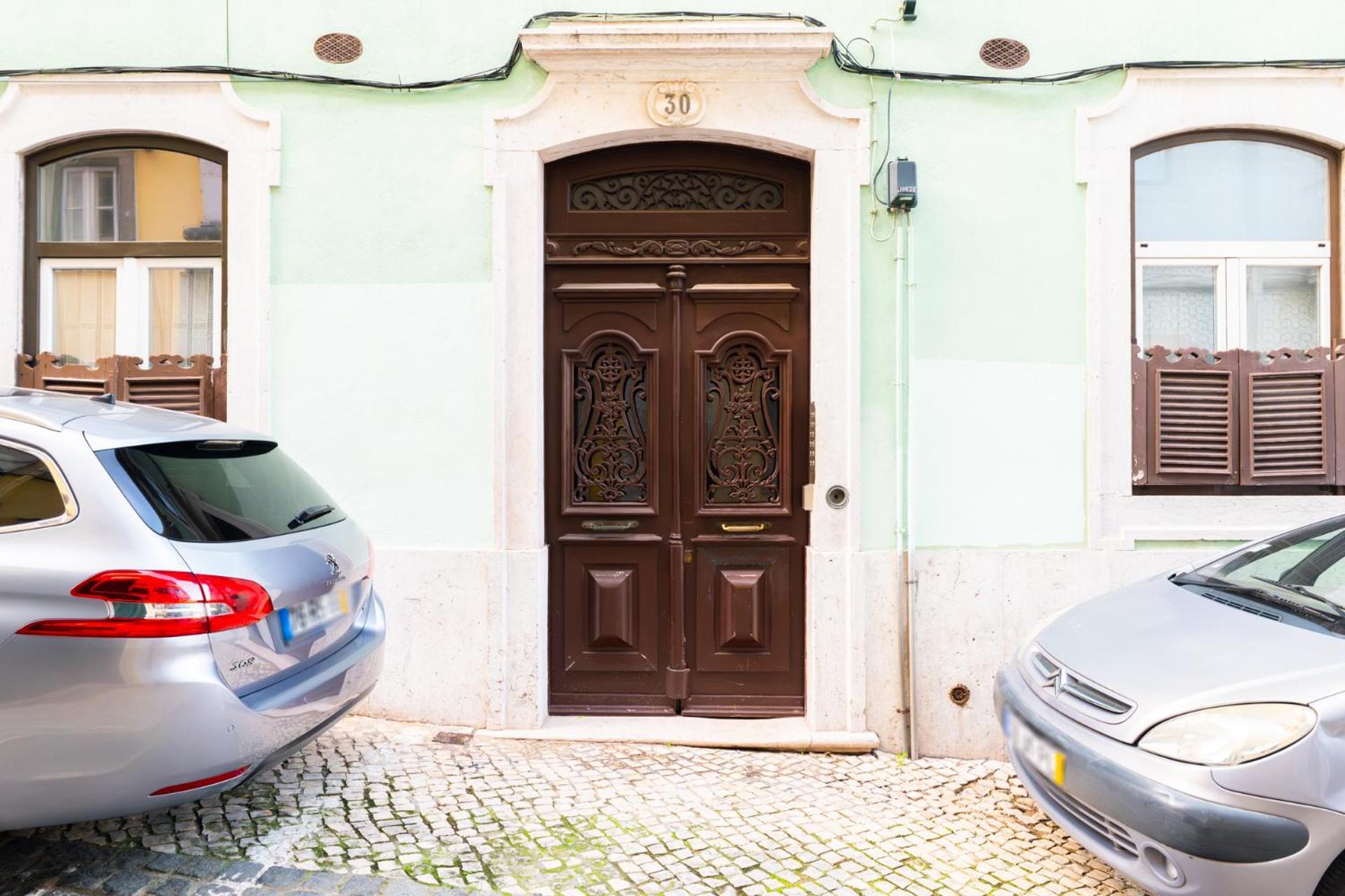 Beautiful Apartment In Bairro Alto - Quite Lisboa Eksteriør bilde