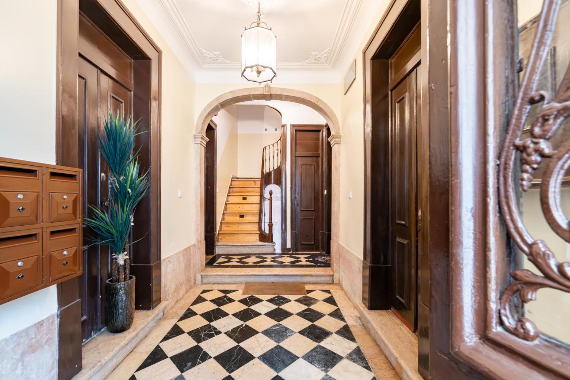 Beautiful Apartment In Bairro Alto - Quite Lisboa Eksteriør bilde