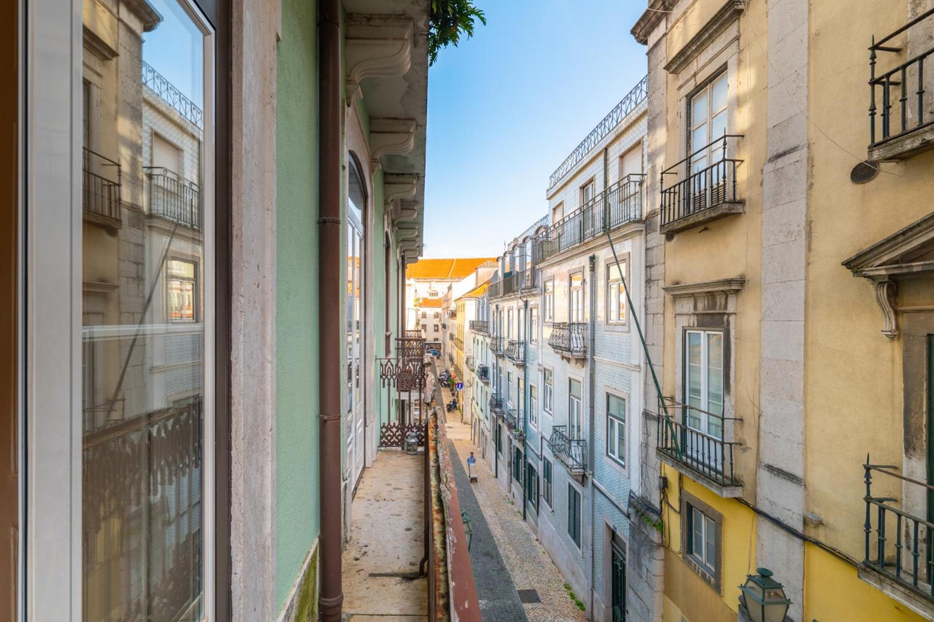 Beautiful Apartment In Bairro Alto - Quite Lisboa Eksteriør bilde