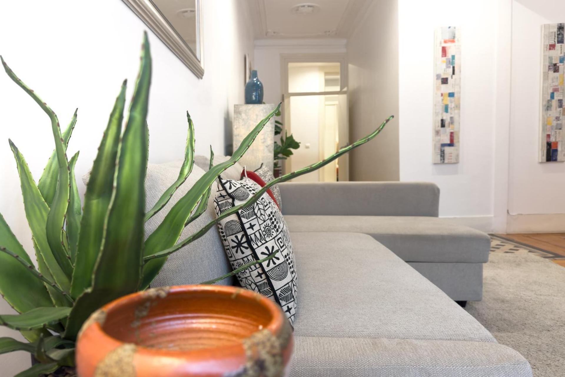 Beautiful Apartment In Bairro Alto - Quite Lisboa Eksteriør bilde