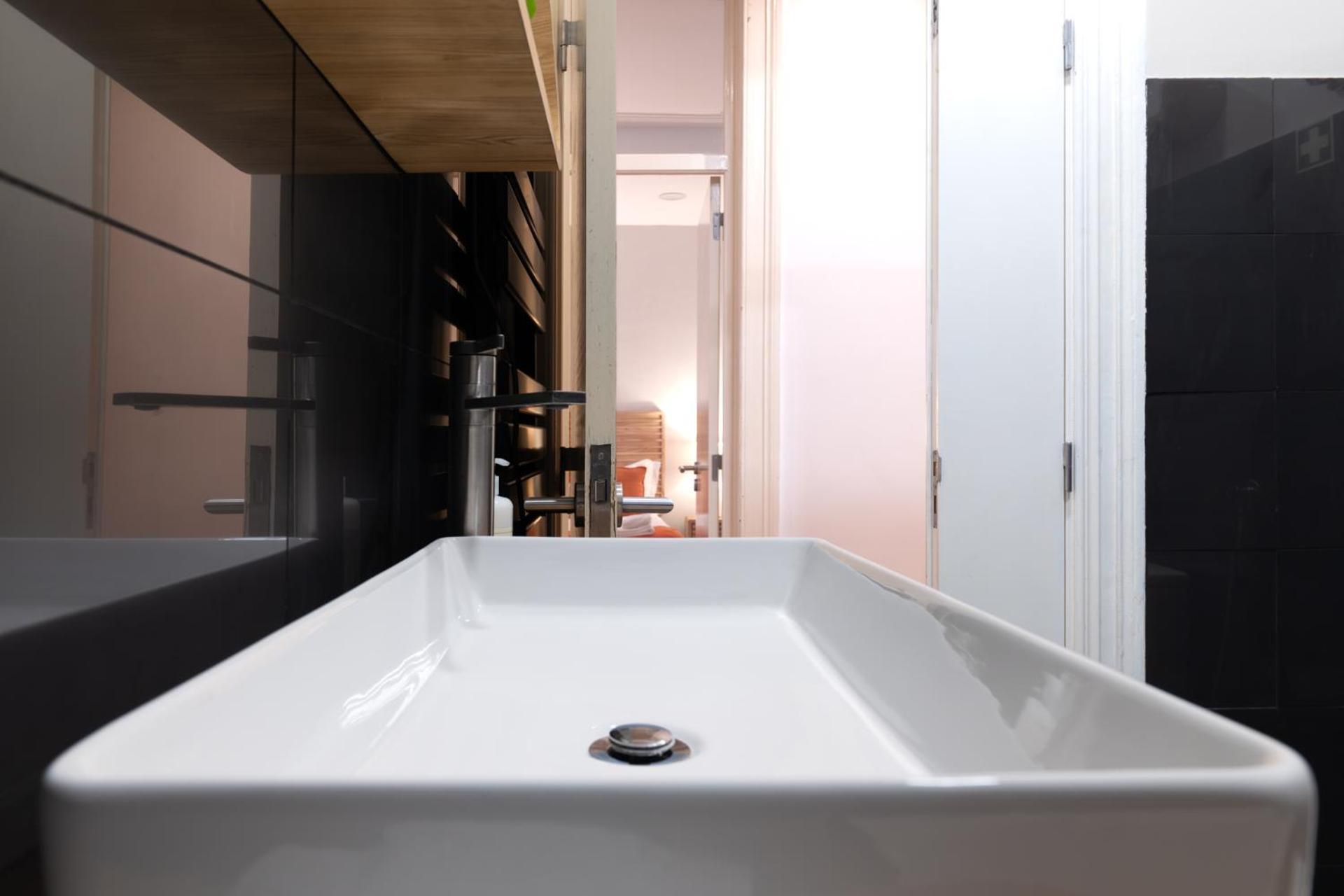 Beautiful Apartment In Bairro Alto - Quite Lisboa Eksteriør bilde